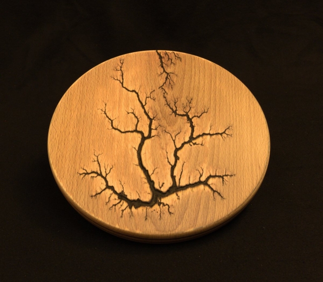 Dessous de plat foudroyé